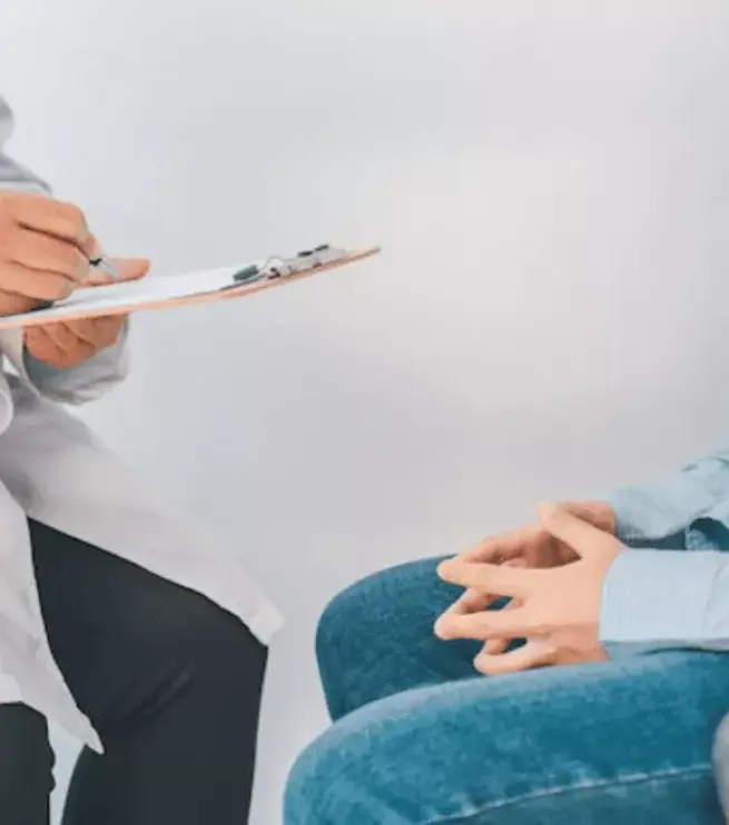 врач со стетоскопом